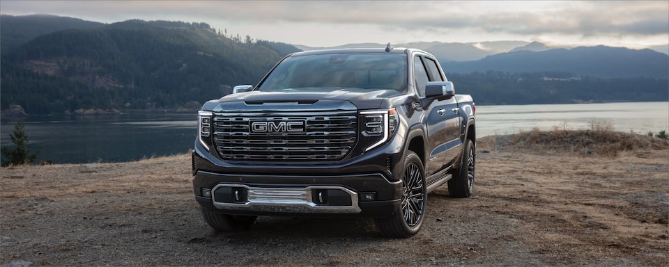 2022 GMC Sierra 1500 Denali Ultimate, AT4X: Up Close