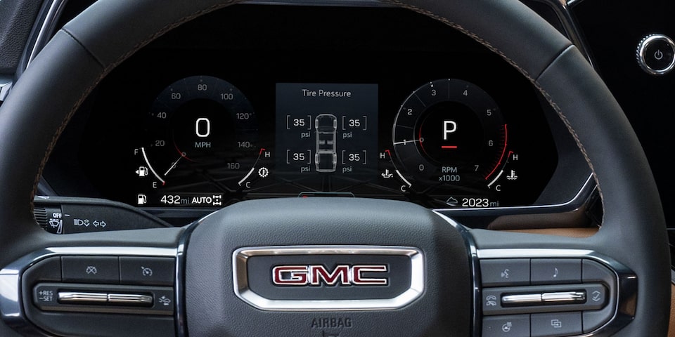 Close up view of the steering wheel of the 2025 GMC Canyon AT4.