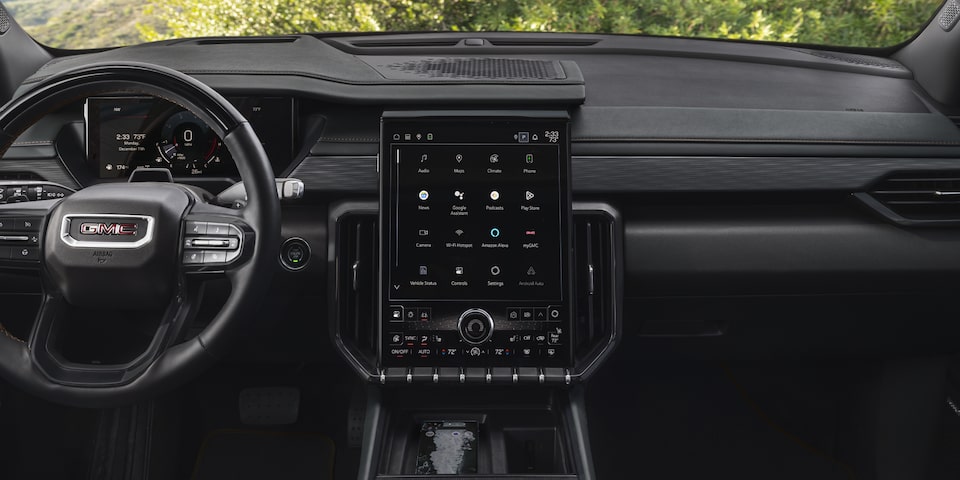 Close up view of the infotainment screen on the 2025 GMC Acadia AT4.